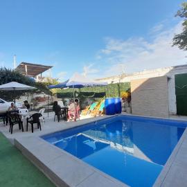 HOSTAL SAN MARINO, hotel din Manta