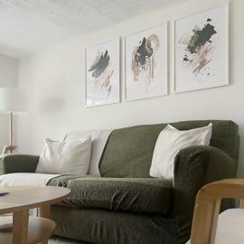 Private guest house - Double bedroom, en-suite and workspace with private entrance, first floor with no lift and no full kitchen