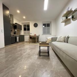 Kleine moderne 3-Bett Wohnung/Apartment, hotel a Garsten