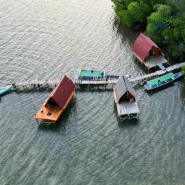 Villa Mangrove Pulau Pahawang، فندق في Lampung