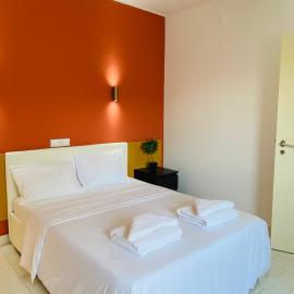 Central Atlantic Beach Guesthouse, hotell Costa de Caparicas