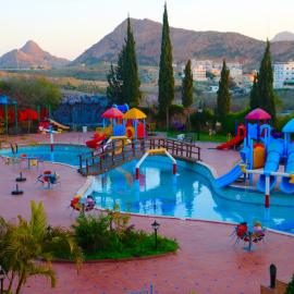 شاليهات نوفا اندلسية لبيوت العطلات, hotel Al-Hadában