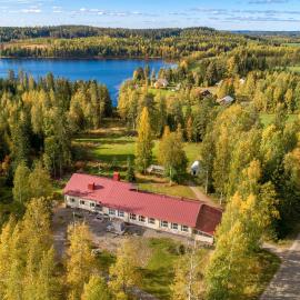 Summer Home, hotel a Muuruvesi