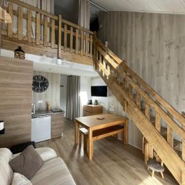 Risoul 1850 Beau Duplex pour 6 pers en plein centre de la station: Risoul şehrinde bir otel