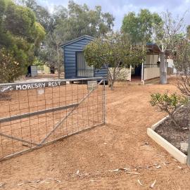 Cosy Cottage in Geraldton - "Moresby Rest"，Bluff Point的飯店