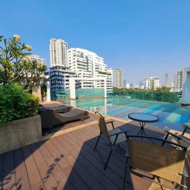 1 Bedroom in sukhumvit CBD 5 min to BTS Phromphong, готель у місті Bang Kapi