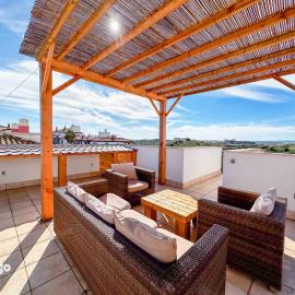 JAN001 Modern Spacious 2 Bedroom Apartment, hotell sihtkohas Ayamonte