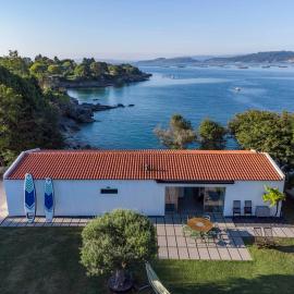 A Factoria Beach House by Prishomes, Hotel in Hio