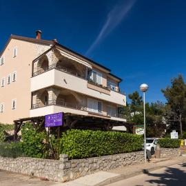Bed & Breakfast Mario, hotell i Krk