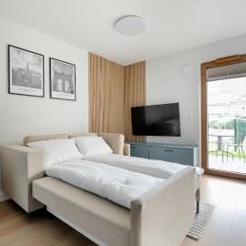 Pastel Blue Studio Grunwald with Garden & Parking Poznań by Noclegi Renters