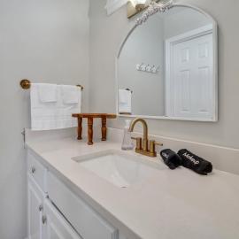 Freedom's Flight - The Post Lofts, hotel in Statesboro