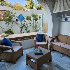 Villa Jasmin Super equipped apartment, Private Garden, Pool, near Beach and near Center, FREE Gym Access, hotel in Hammamet