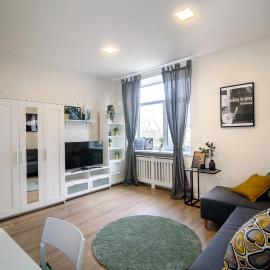 विल्नियस में, होटल Modern 1BR / Near Gates of Dawn / Special Offer