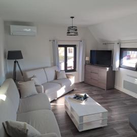 Appartement 3 pièces tout confort, Aux Portes de Colmar, hotell i Andolsheim