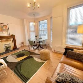 Luxury 2 Bed Apartment, hotel in Portadown
