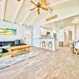 Perfect 3 Bedroom Home between the Bay and Beach