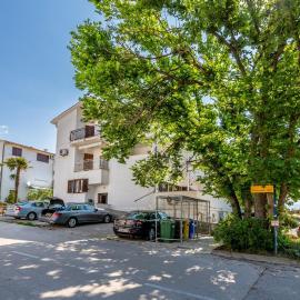 Apartments with parking space Baska, Krk - 22408