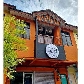 ShopLot Hostel Pangkor, hotel in Pasir Bogak