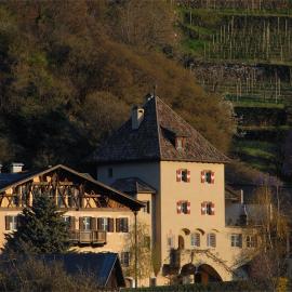 Weingut Köfelgut - Turris Vini, hotel a Castelbello
