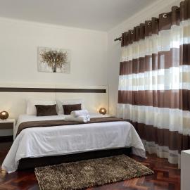 The Rock Guest House, hotel in Ponta Delgada