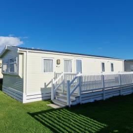 Nirvana, Smells Like Holiday Spirit, West Sands, Hotel in Selsey