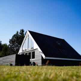 Sommerhus i Hals nær strand og by., hotel em Hals