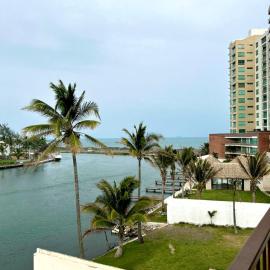 Vista al mar, Alberca, Netflix, Playa - Facturamos, hotel in Conchal