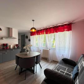 Appartement 2 chambres centre Tarascon-sur-Ariège, Hotel in Tarascon-sur-Ariège