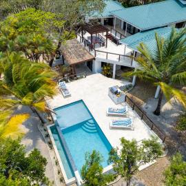 Hidden Gem 3-Bedroom Infinity Pool Villa on Beach