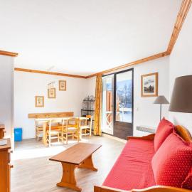 Résidence Les Bergers - maeva Home - Studio vue montagne + coin cabine 6 personnes - Sélection MAE-0016, hotel in Huez