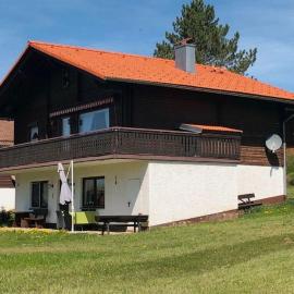 Feriendorf am Hohen Bogen - Haus 66, hotel en Arrach