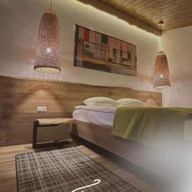 Фільварок Кмитів, hotel din Kosharishche