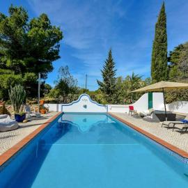 Stylish private villa with Pool near Carvoeira, Algarve