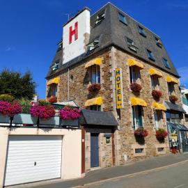 Viesnīca Hôtel le Littoral pilsētā Lézardrieux