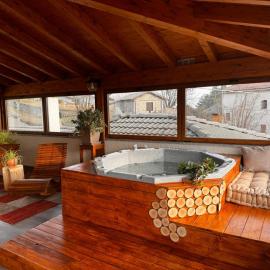Albergo Canella, מלון בFuipiano Valle Imagna
