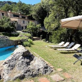 Mas Nou Casa rural con piscina y vistas espectaculares