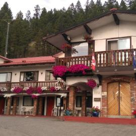 Gables Motel, hotel in Radium Hot Springs