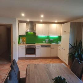 Ferienwohnung in Weyregg am Attersee, hotel u gradu Weyregg