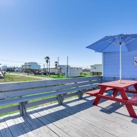 1 Mi to Surfside Beach: BBQ-Ready Home in Freeport
