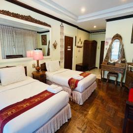 Baan Rim Kwai Paerimnam Resort, hótel í Kanchanaburi