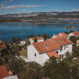Villa Nika, hotell i Klimno