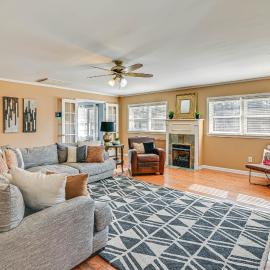 Spacious Starkville Home: 4 Mi to MSU Campus: Starkville şehrinde bir otel
