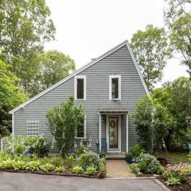Viesnīca Stay On The Cape Vacation Rentals: Contemporary Saltbox In New Seabury pilsētā Mašpī