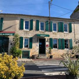 Blaye में, होटल AUBERGE DU PORCHE