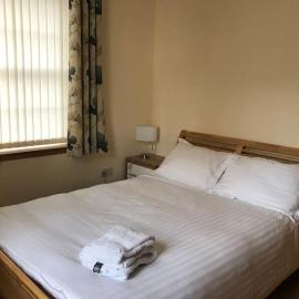 Luxury Flat, 20 Minutes by train from Edinburgh