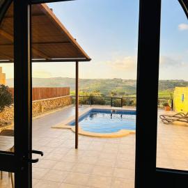 Wardina Holiday Home Maisonette, hotell i Munxar