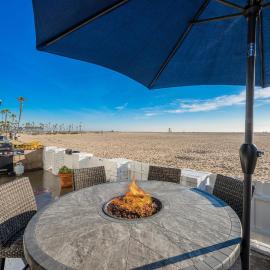 Charming 2 Story and 4 Bedroom Home on the Boardwalk