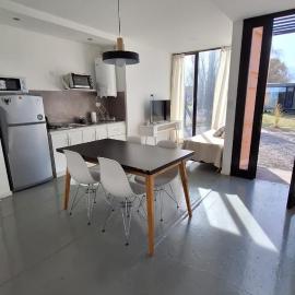 Cubil Naranja. Casa conteiner 2 dormitorios, hótel í General Roca
