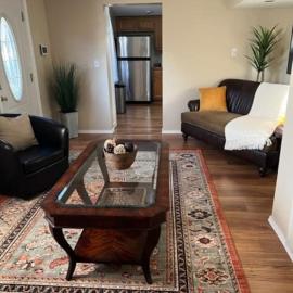 Theos Cottage Niagara