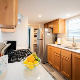 Oasis Home with Loft and Private Sauna, hotel in San Luis Obispo